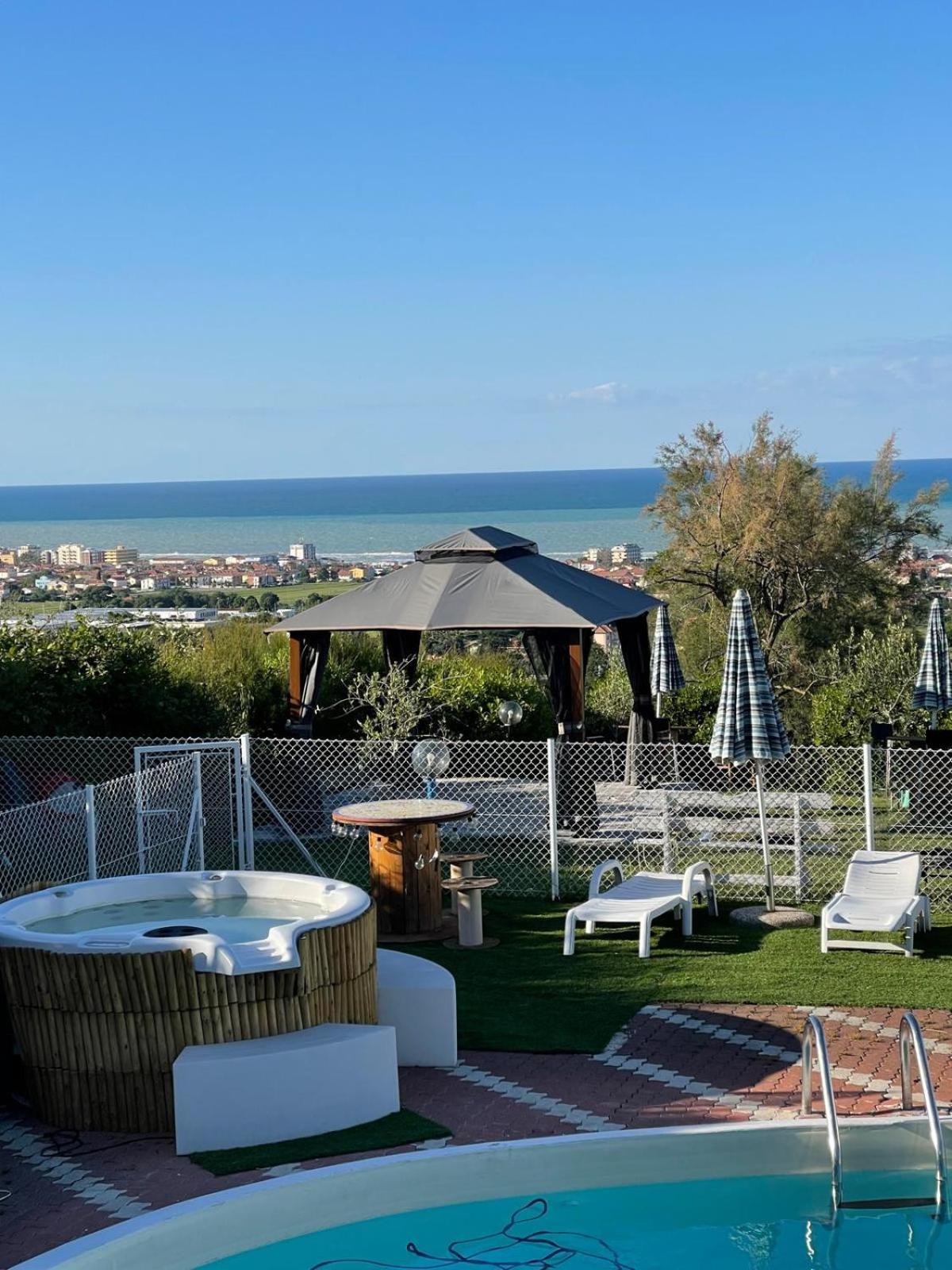 B&B Villa Alma San Costanzo 外观 照片